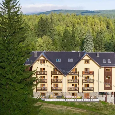 Apartment Lola 5 *