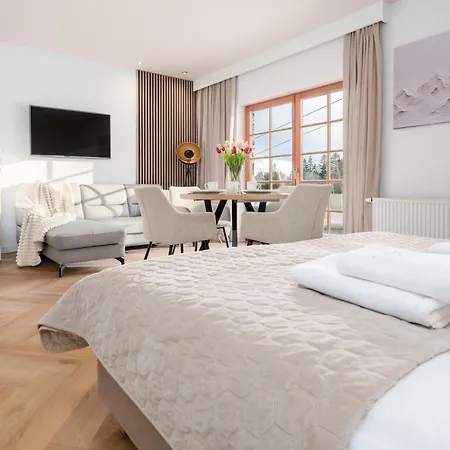 Apartment Lola 5 *