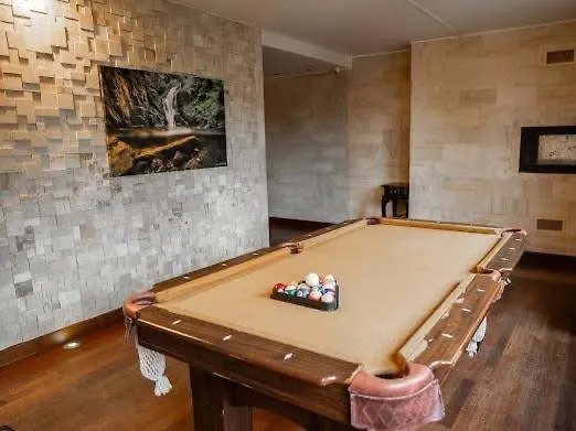 Lola 5 * 스클라르스카포렘바